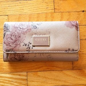 Guess Wallet